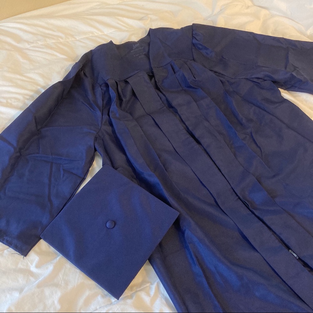 Jostens’ Navy Blue Graduation Cap & Gown 5’7”-5’9”
